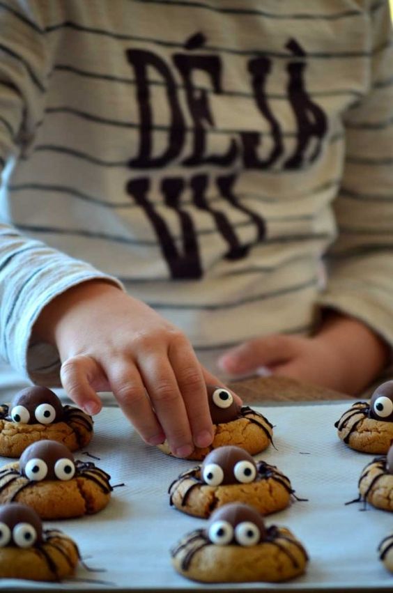 Galletas arañas halloween niño