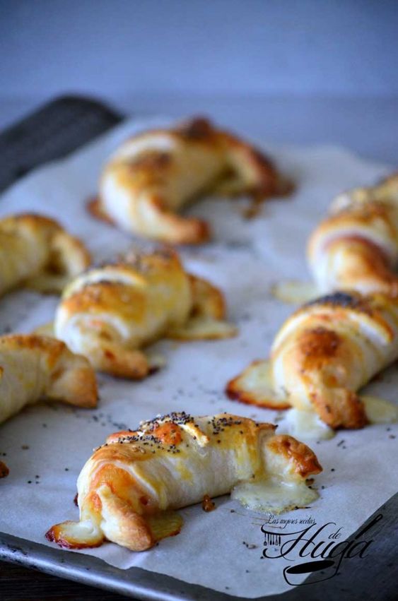 Croissants salados horneados